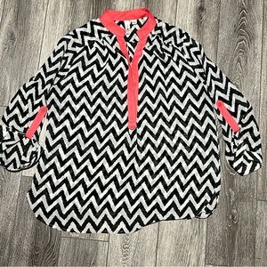 Tacera Women top. Pink and black chevron. Size large
